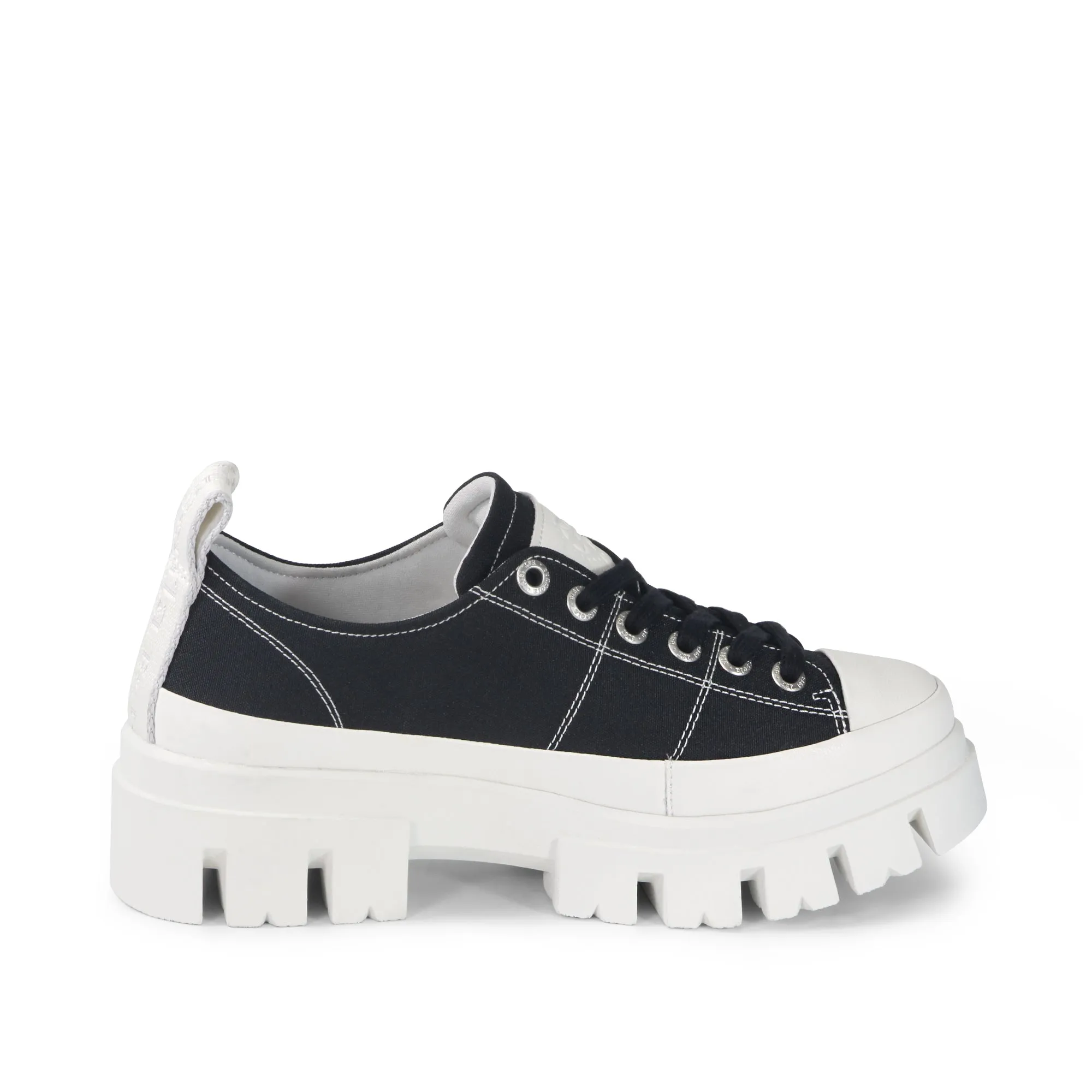 Corvara Lugged Laceup Sneakers (Nero)