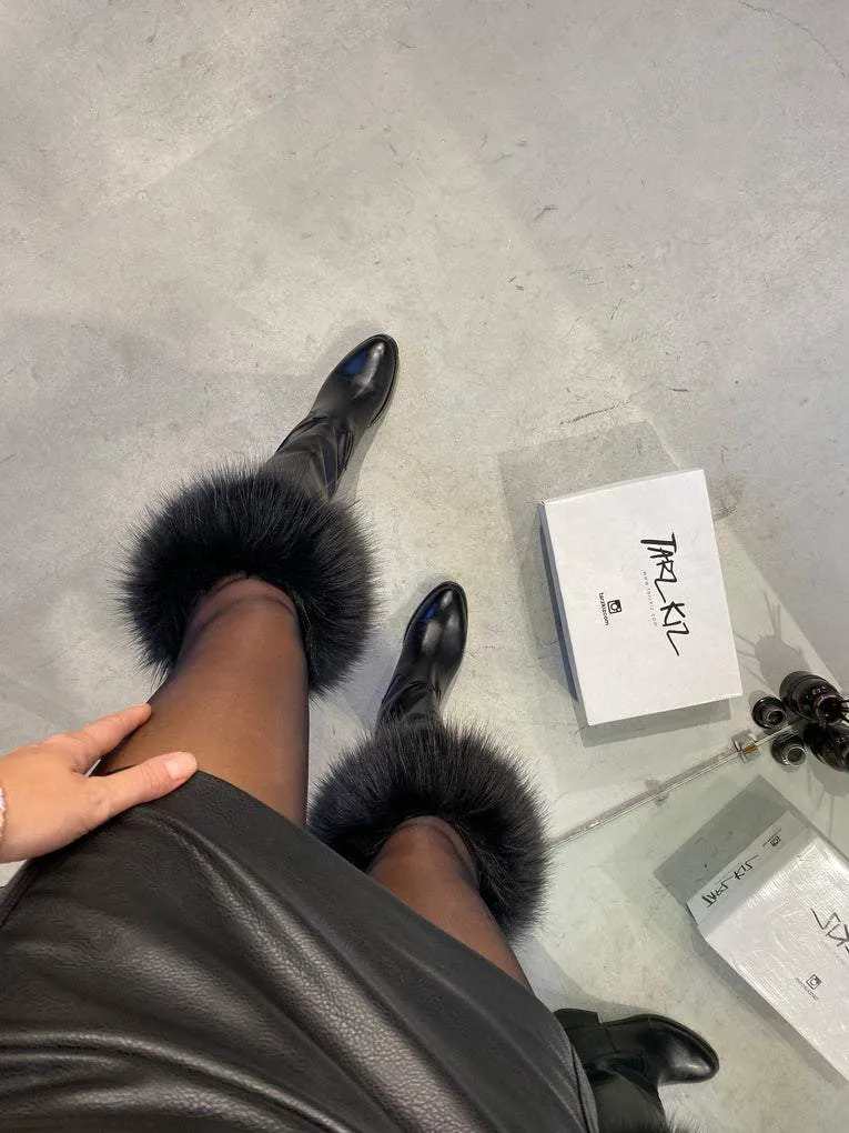 Furry black stylish long boots